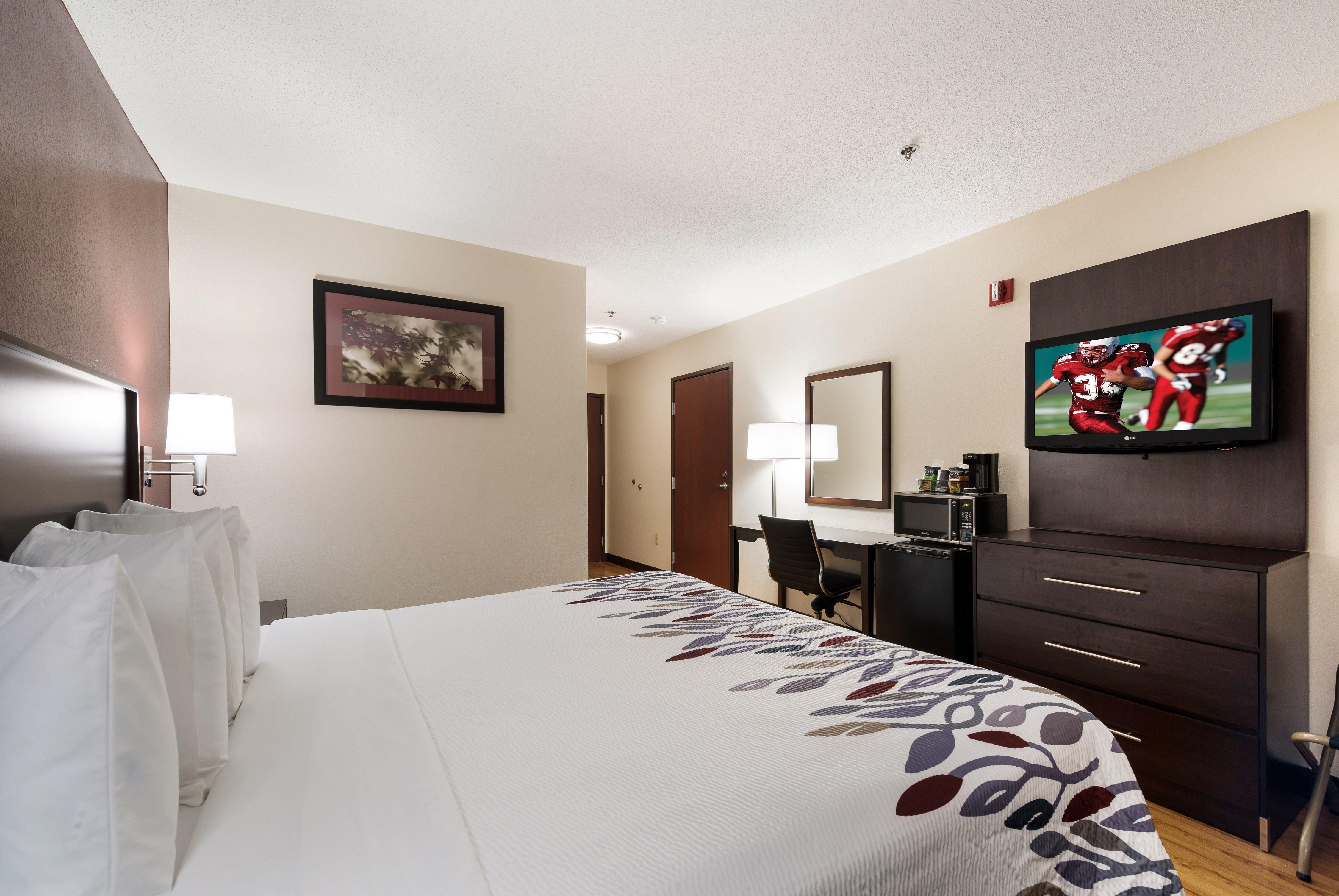 Red Roof Inn Auburn Exterior photo