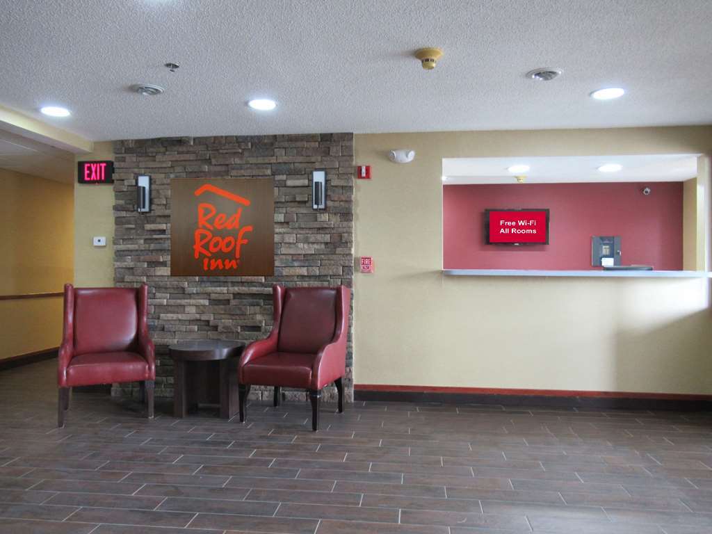 Red Roof Inn Auburn Interior photo